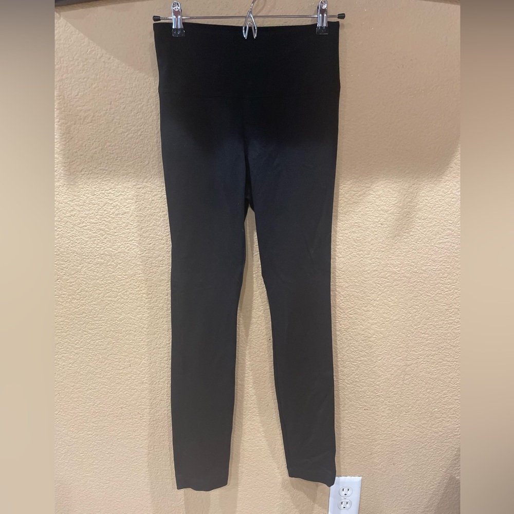 XS White House Black Market Instantly Slimming Legging